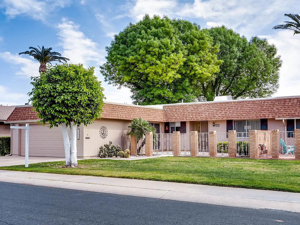 1st image of 10424 W Roundelay Cir