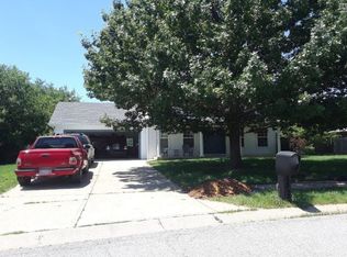 1931 Meadow Ln, Kearney, MO 64060