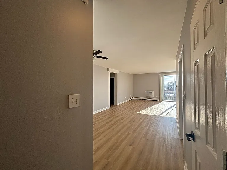 Northgate Addison Apartments — Photo 40
