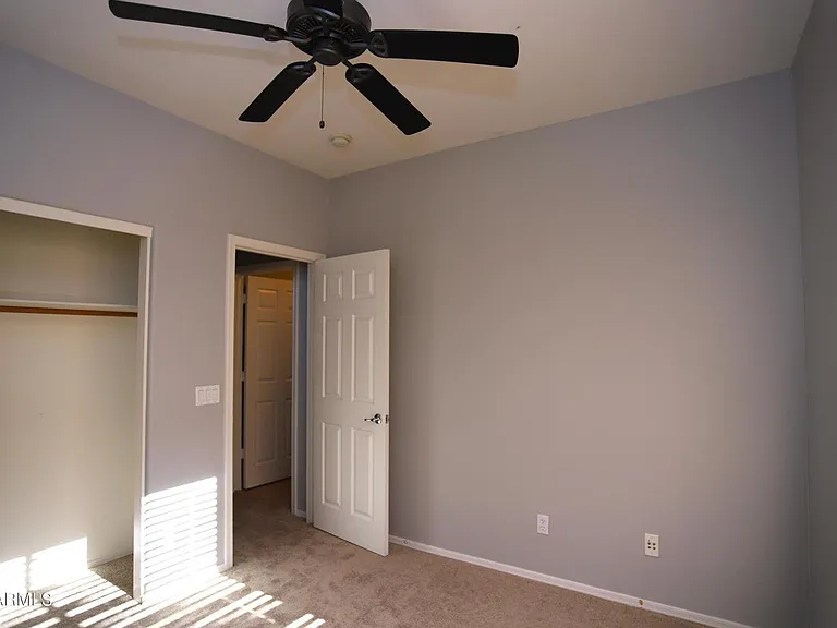 2840 S Miller Dr — Photo 30