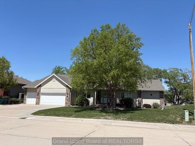 1816 Rainbow Rd, Grand Island, NE, 68801