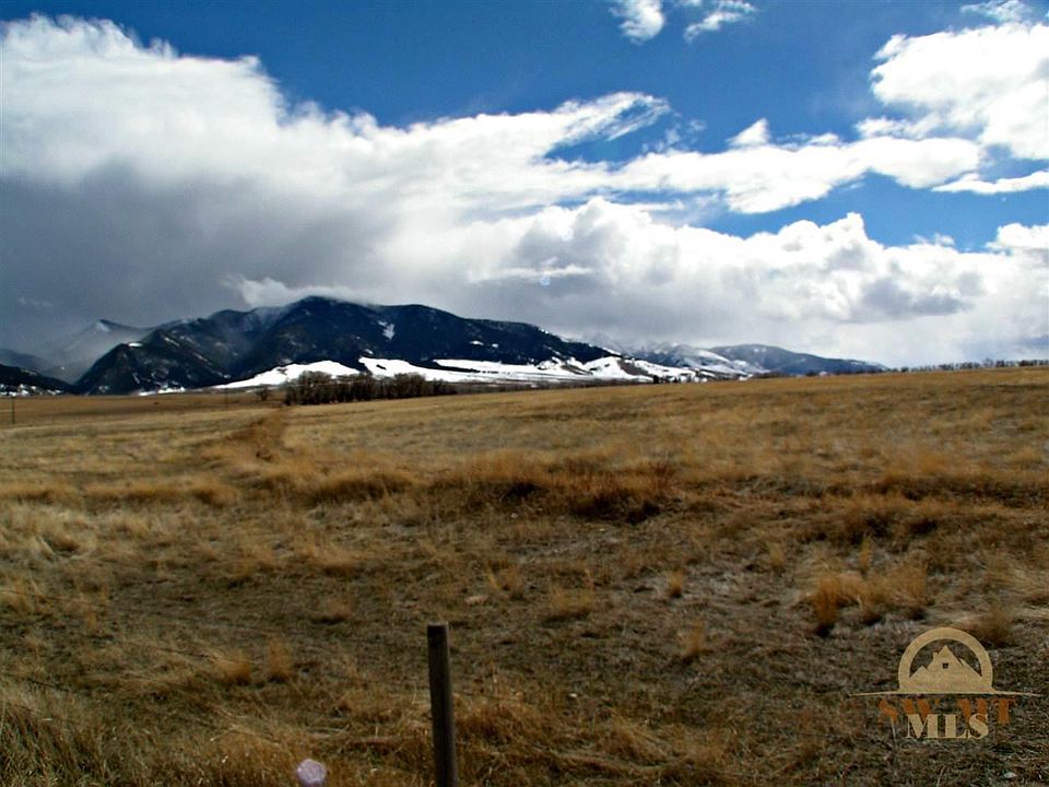 2nd image of 620 Bear Creek Loop Rd #A