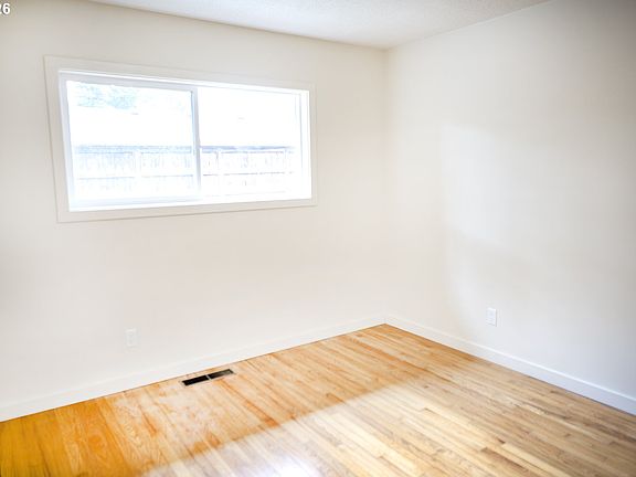 5th image of 15236 SE Kelly St