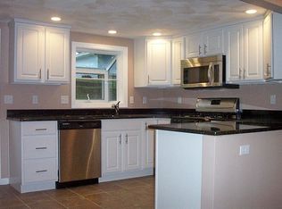 16 Blossom St, Clinton, MA 01510