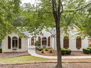5275 Overbend Trl, Suwanee, GA 30024