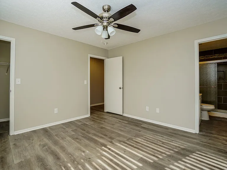 1551 Covina Dr — Photo 12