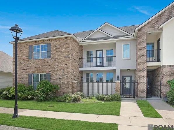 1463 Pelican Club Dr #V, Baton Rouge, LA 70820