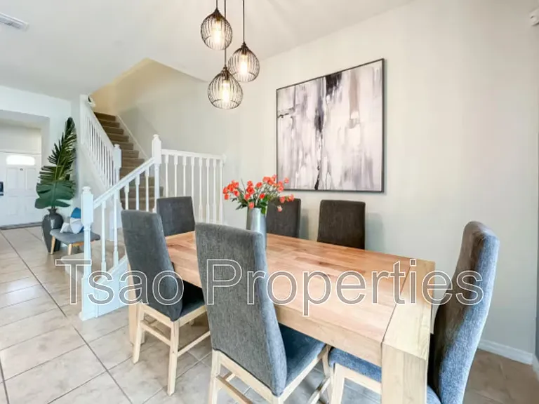 8858 Geneve Ct — Photo 10
