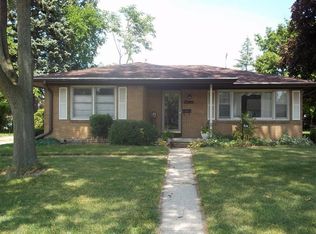 534 Meadowlawn St, Saginaw, MI 48604