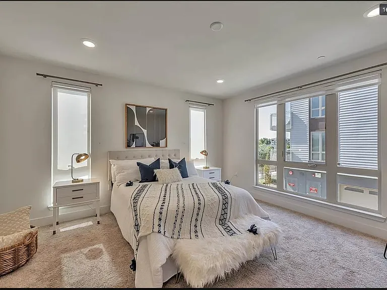 421 Vineyard Ave #21 — Photo 15