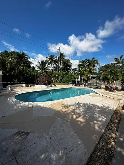 4 bed, 2.0 bath, 1459 sqft, $4,999 — Photo 3