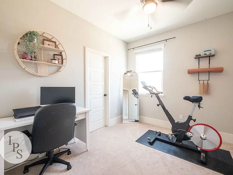 4299 Vineyard Dr — Photo 24