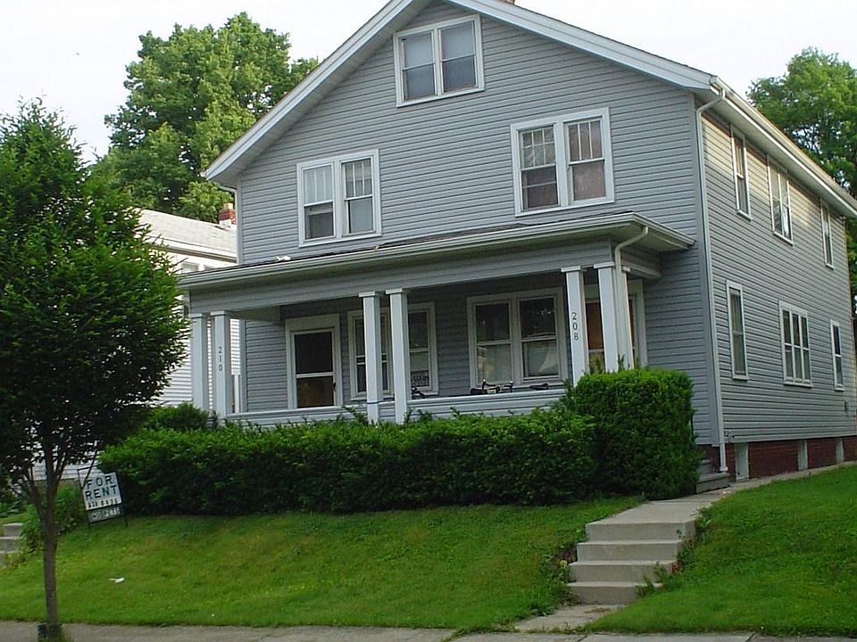 1st image of 210 W Lakeview Ave