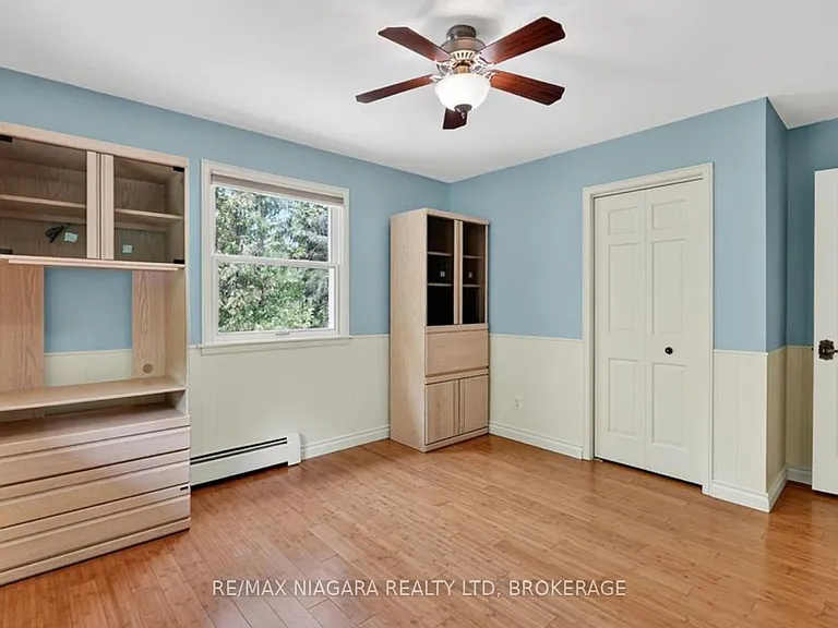 12 Sheppard Cres — Photo 12