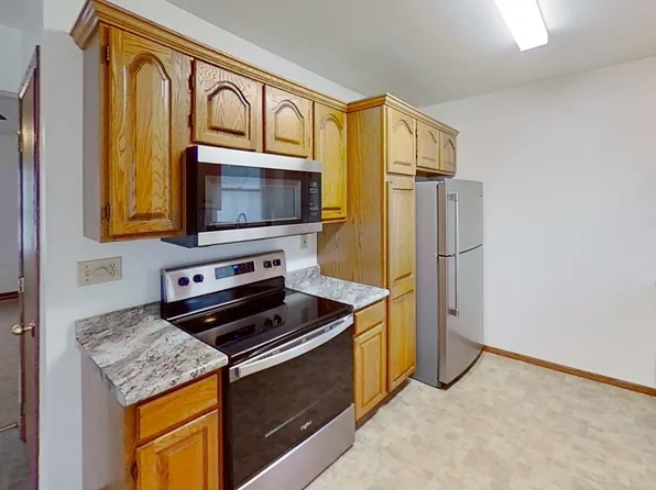 5103 Hickman Rd, Des Moines, IA 50310