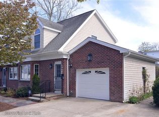 73 Merton Rd, Newport, RI 02840