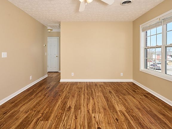 3rd image of 1006 Brooklyn Dr