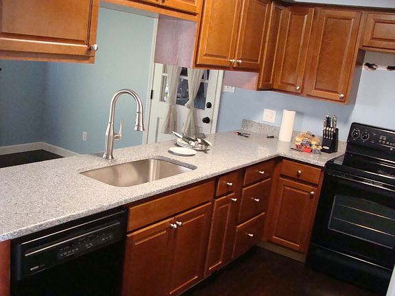 Kitchen w/o new microwave, lol