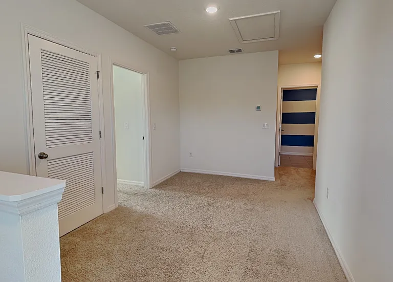 230 Meghan Cir — Photo 14
