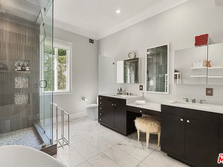 2422 Cazaux Pl — Photo 35