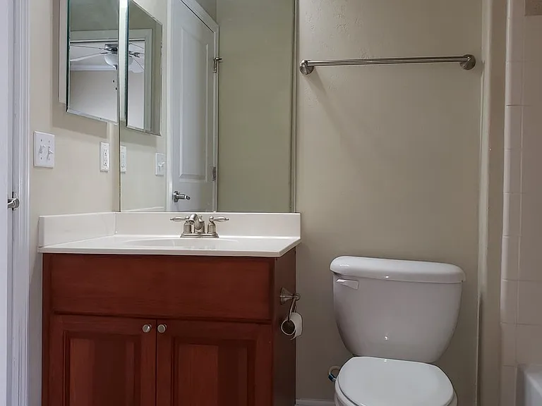 1917 Bloomington Ave — Photo 13