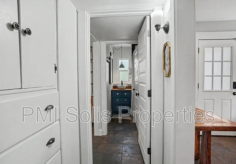 724 E Portland St — Photo 16