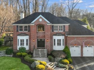 10 Seely St, Fairfield, NJ 07004