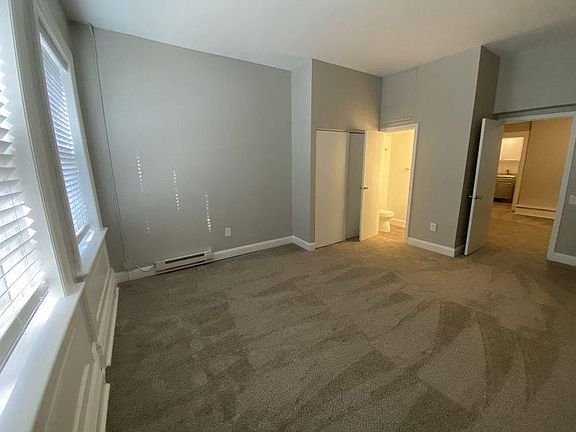 4th image of 322 N Newstead Ave APT 1E