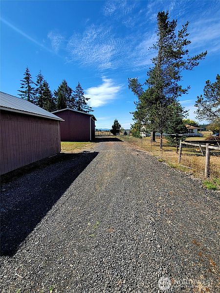 5th image of 180 Rodeo Lane