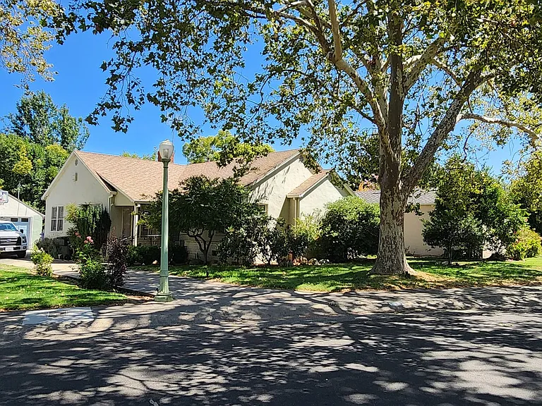 935 Swanston Dr — Photo 1