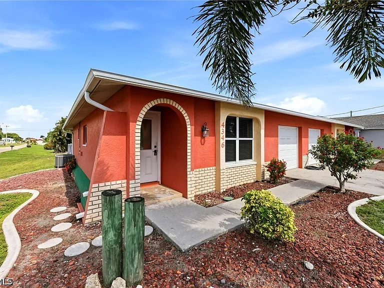 4346 Santa Barbara Blvd — Photo 4