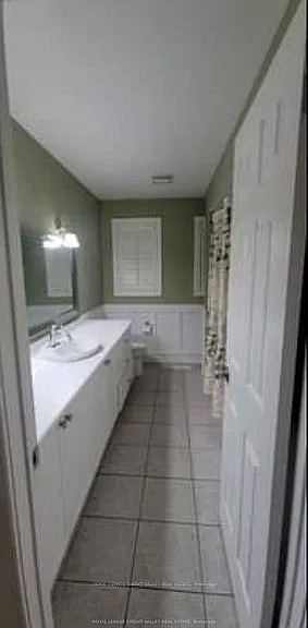 31 Crown Victoria Dr — Photo 11