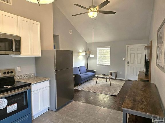 5th image of 5479 Chatham Ave #D