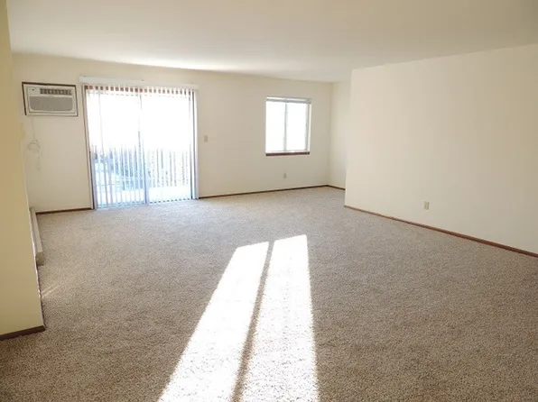 Mansfield Ct 716-730, 716-730 Mansfield Ct #726, Hartland, WI 53029