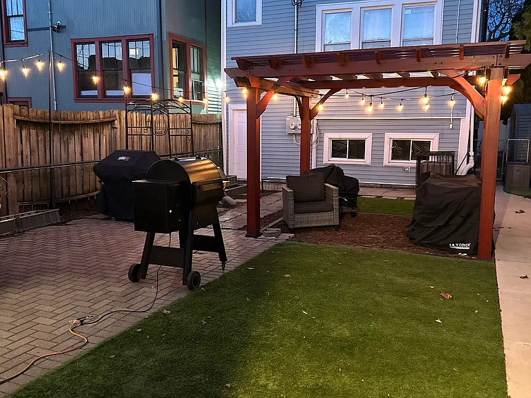 2710 N Lawndale Ave #G — Photo 16