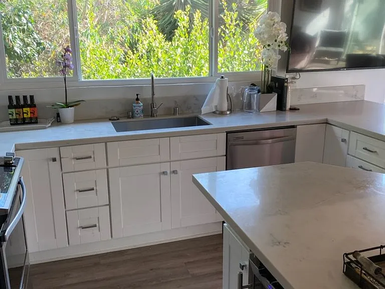 871 Park Ave — Photo 29