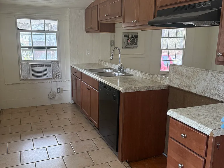 613 Bellhaven St #615-1/2 — Photo 5