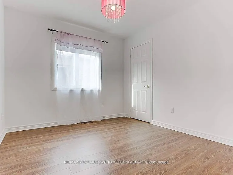 155 Durhamview Cres — Photo 31