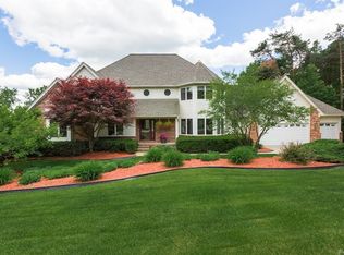 2750 Bayview Dr, Pinckney, MI 48169