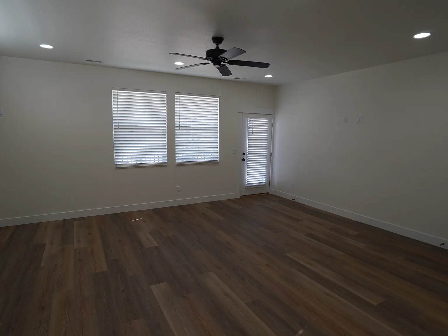 2 Car Garage @ 1586 S 150 West Court, Perry! — Photo 4