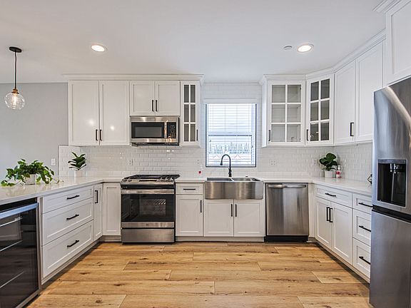 4th image of 5355 Lexington Ave #53555
