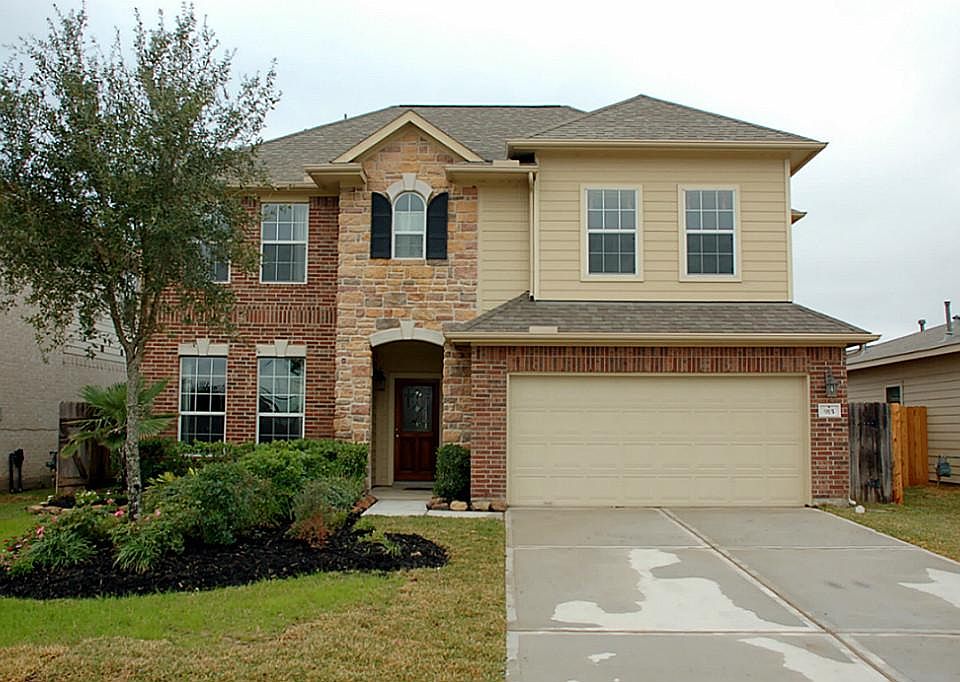 1st image of 915 Frontera Ct