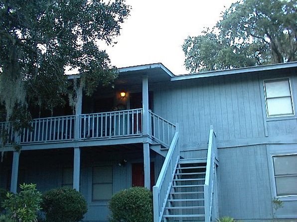 25 Sams Point Rd APT 4B