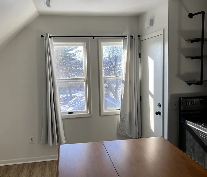 915 S Lake Ave #UPPER — Photo 7