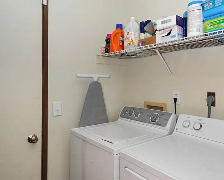 Fernbrook Townhomes — Photo 16