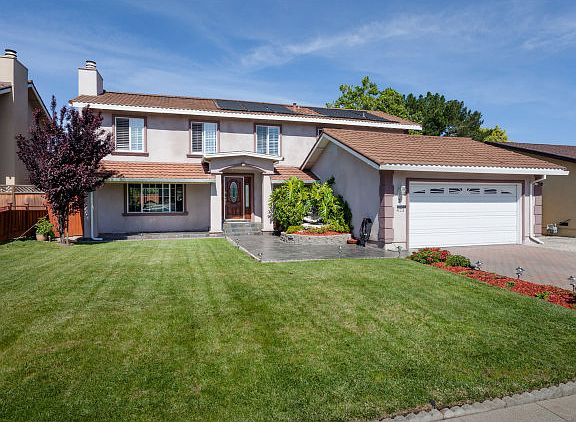 2nd image of 423 Compass Dr