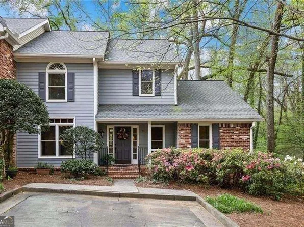 175 River View Trl, Roswell, GA 30075