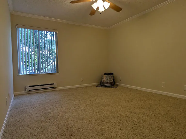 Live Oak Apartments — Photo 69