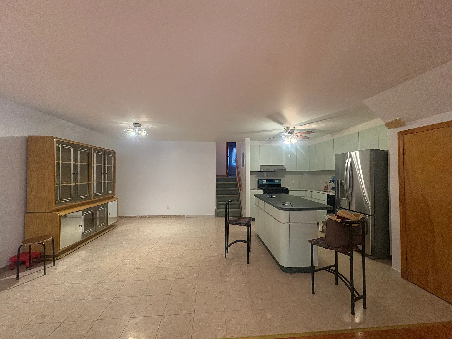 2 bed, 1200 sqft, $3,000 — Photo 4