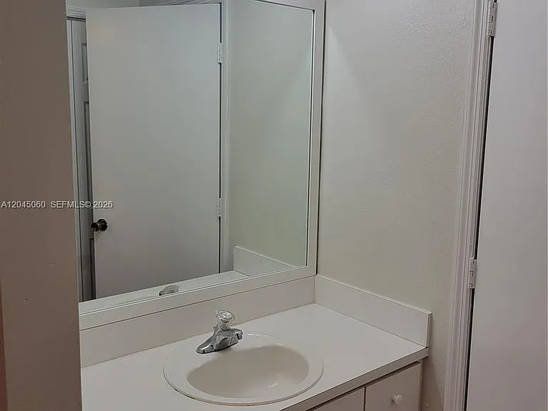 618 SW 106th Ave #1511 — Photo 8